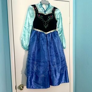 Anna costume frozen size 9/10 Halloween